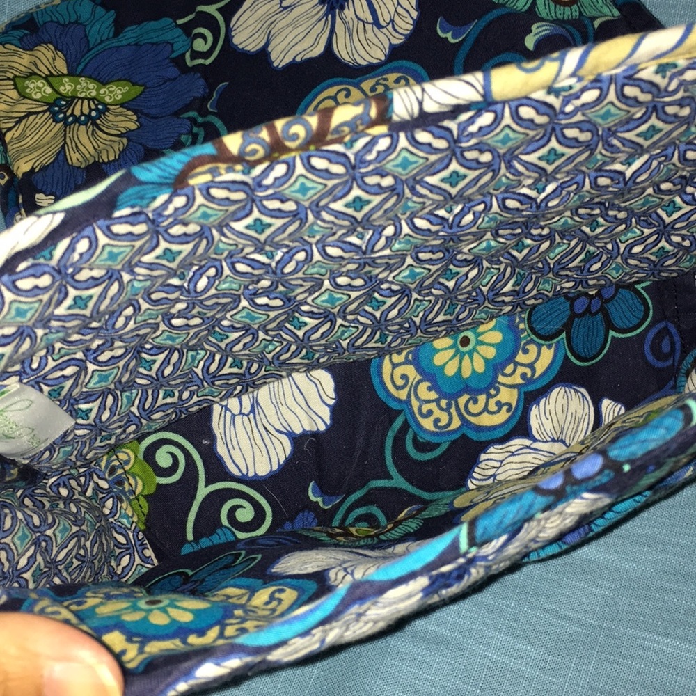 Vera Bradley Crossbody Purse - Picture 3 of 8